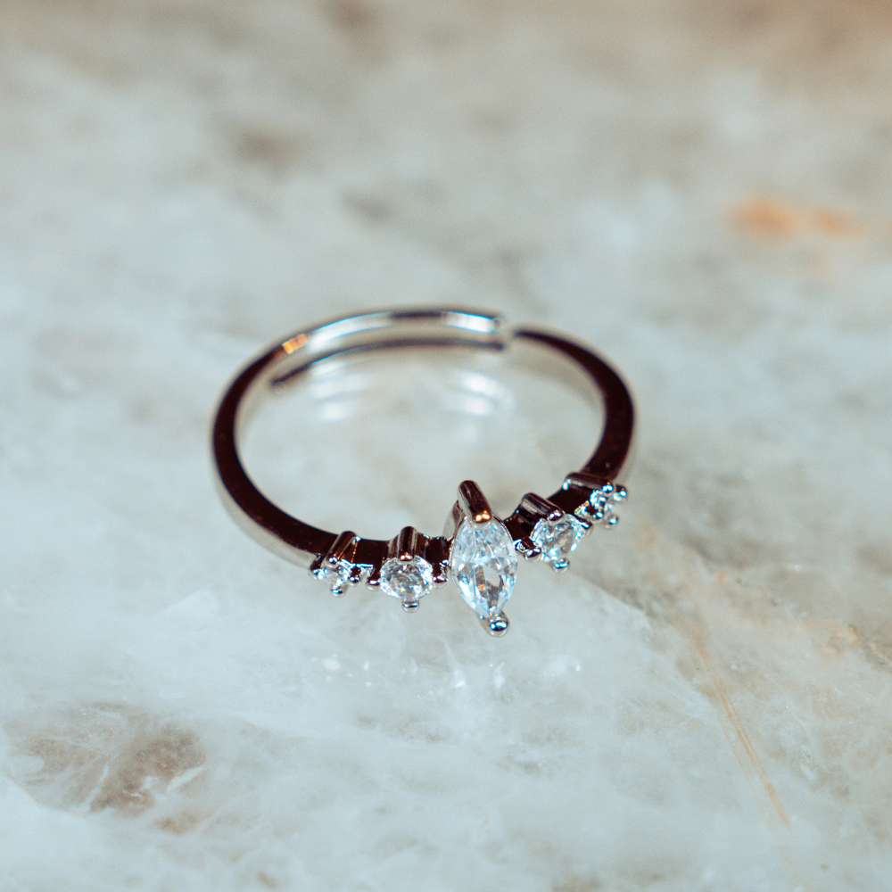 Queenie Ring