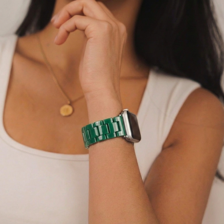 Luxe Green Apple Watch Strap
